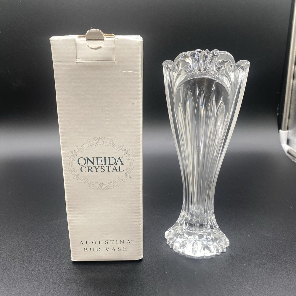 Oneida Augustina 8" Solid Crystal Vase Germany 1994 C032 104 w/Label & Box Mint